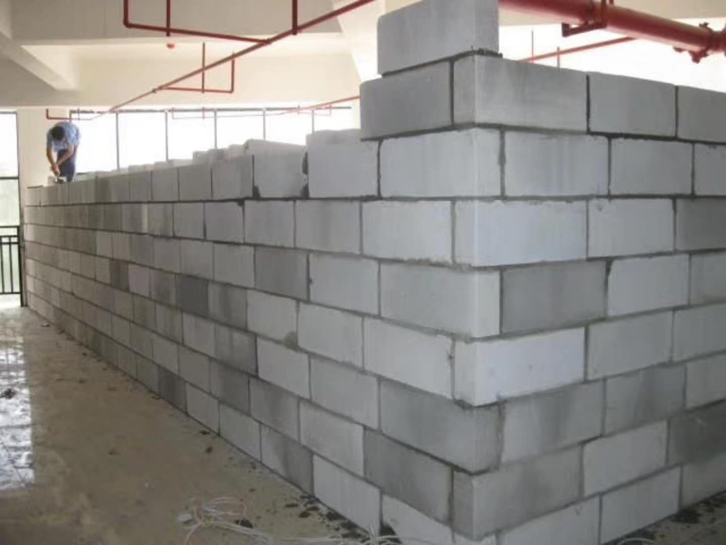 浔阳蒸压加气混凝土砌块承重墙静力和抗震性能的研究